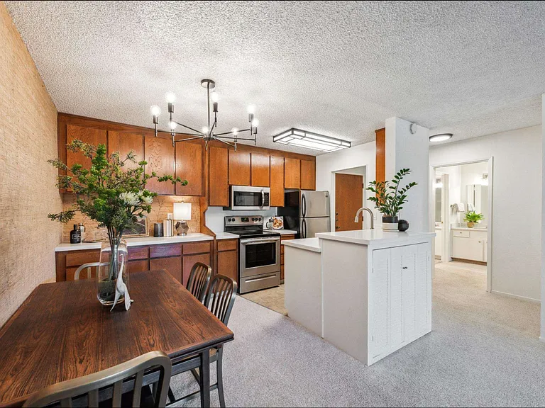 965 Shorepoint Ct #209 — Photo 11