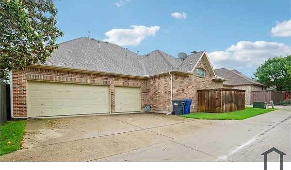 104 Stonehaven Ct