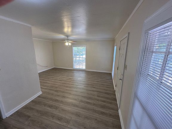 2nd image of 3414 Brook Cir #3414