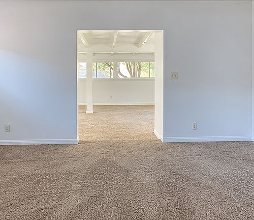 3rd image of 3003 Pacific Ave