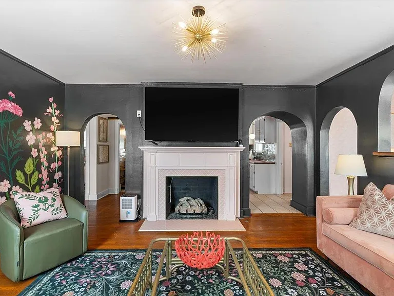 1790 Lyndale Ave — Photo 3