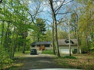 2 S Hope Rd, Rockport, ME 04856