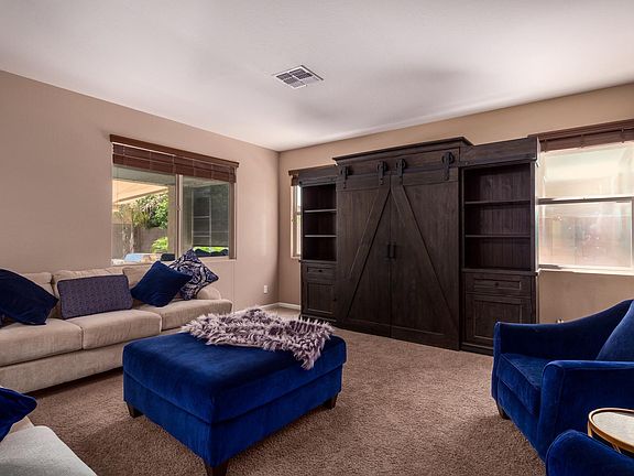 5th image of 17821 W Dahlia Dr