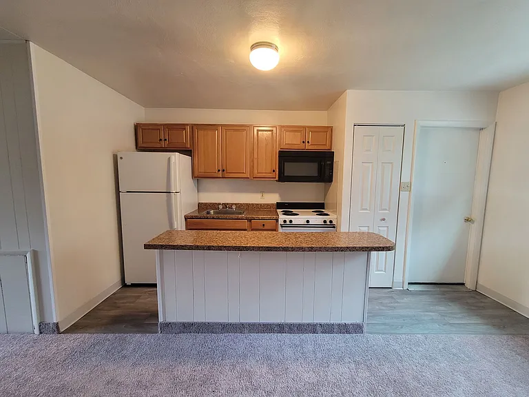 128 S 2nd St — Photo 18