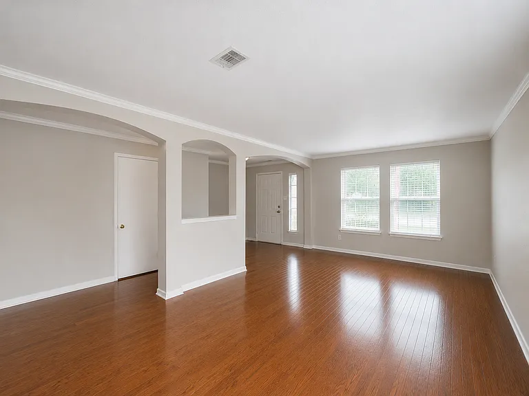9324 Chesapeake Ln — Photo 6