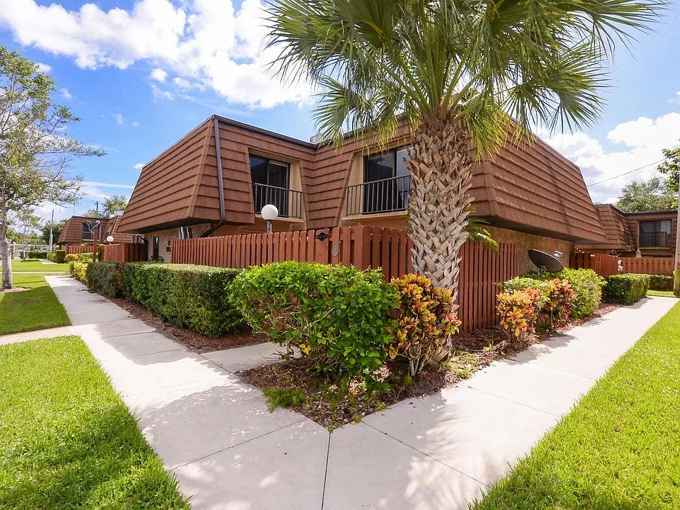 1402 Nebraska Ave #15C