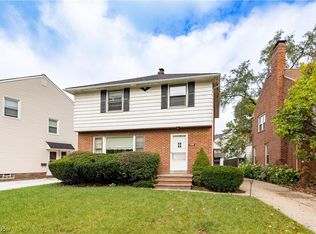 2388 Traymore Rd, University Heights, OH 44118