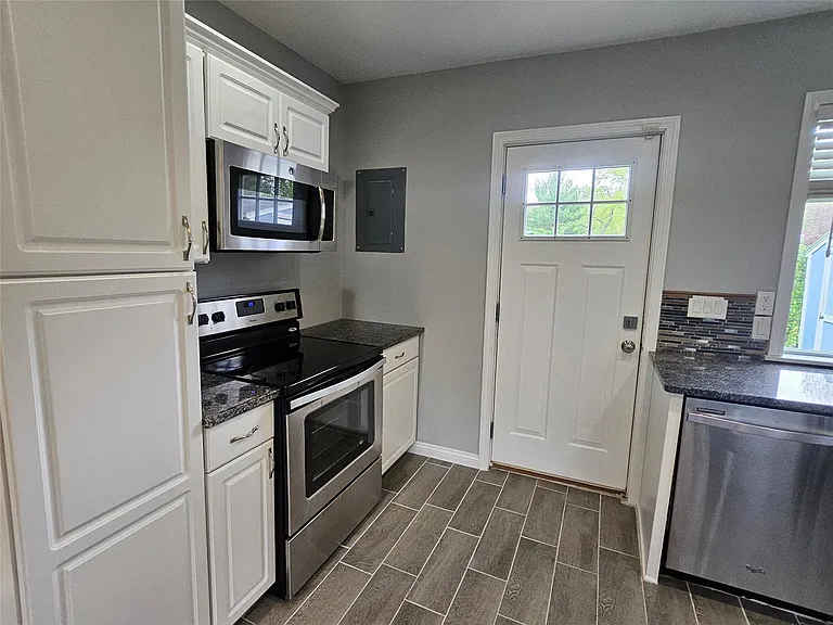 3221 Union Lake Rd — Photo 9