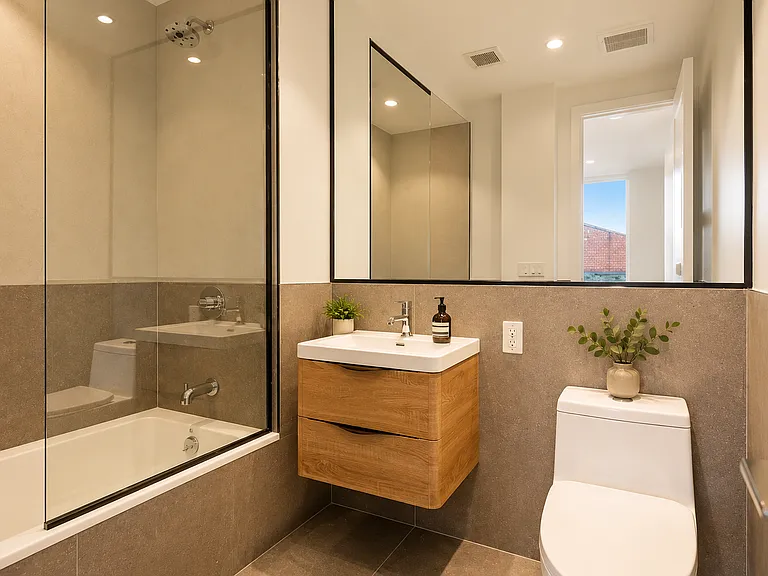 179 N 8th St #3D — Photo 3