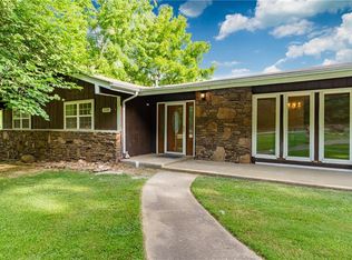 3301 W Pawnee Rd, Rogers, AR 72758