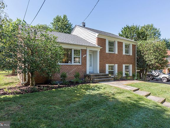 2nd image of 603 Blossom Dr