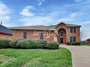 1017 Urban Dr, Desoto, TX 75115