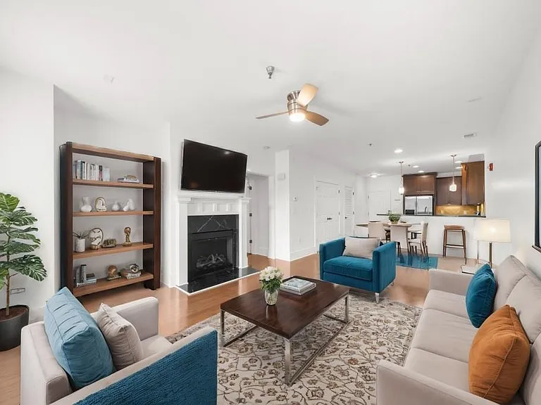 2360 Logan Cir #101 — Photo 3