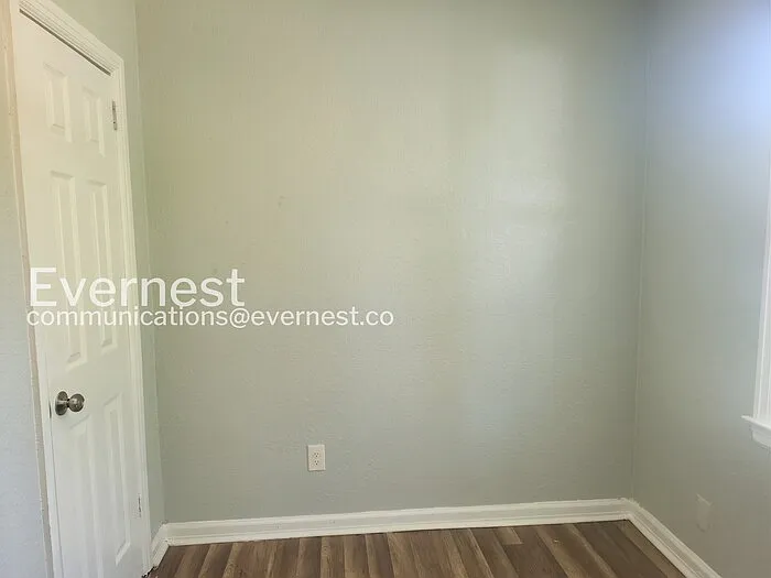 2175 W 16th St — Photo 19