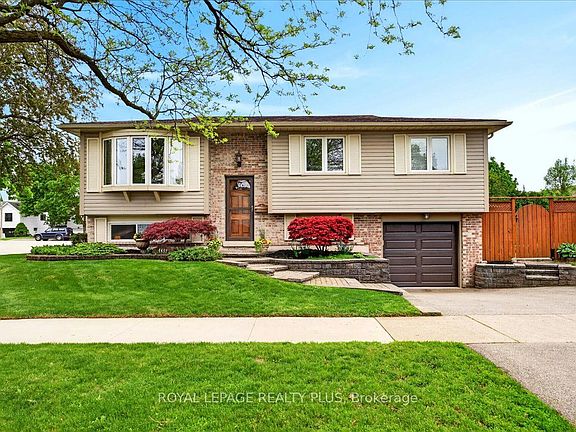 3rd image of 4452 Delaney Dr