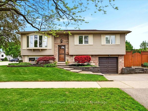 4452 Delaney Dr, Burlington, ON L7L 5J2