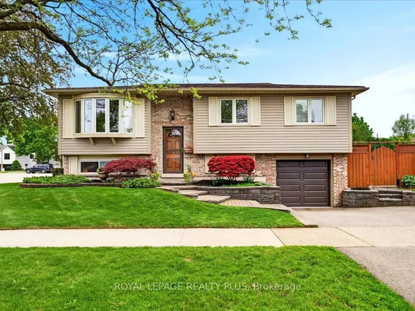 4452 Delaney Dr, Burlington, ON L7L 5J2