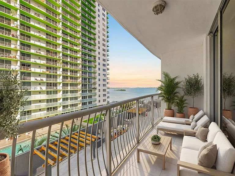 1750 N Bayshore Dr #1407 — Photo 17