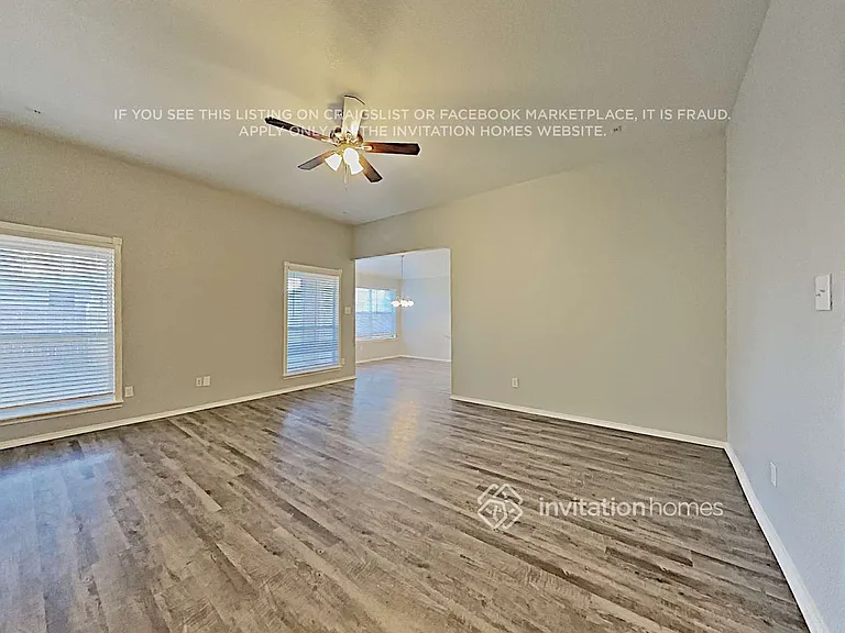 512 Bretts Way — Photo 4
