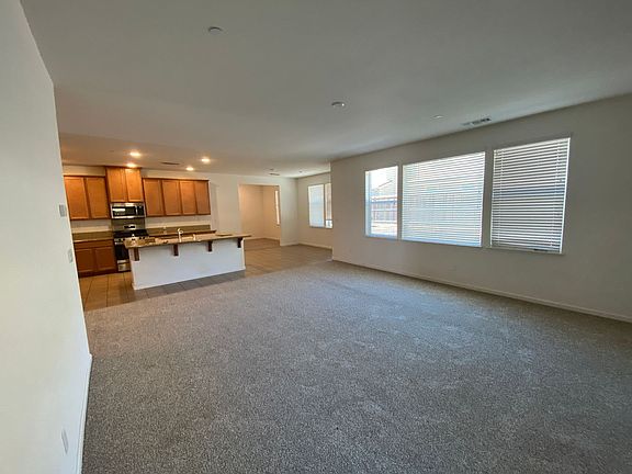 5th image of 8764 Esperia Way