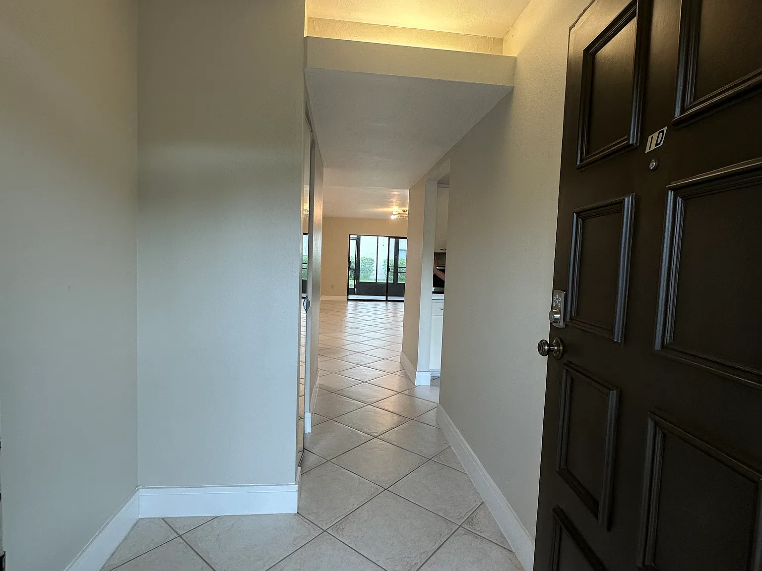 2 bed, 1605 sqft, $1,700 — Photo 2
