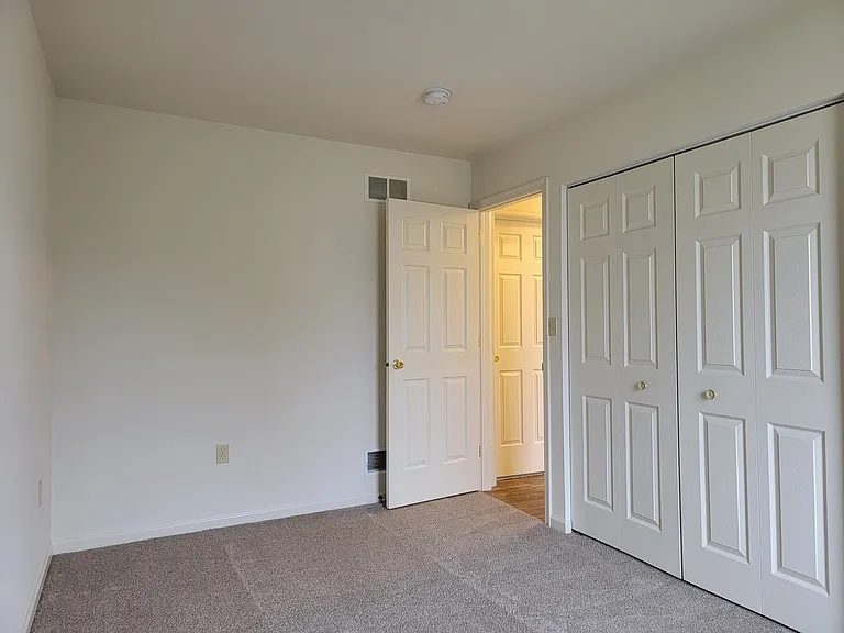 3 Abbey Ln — Photo 11