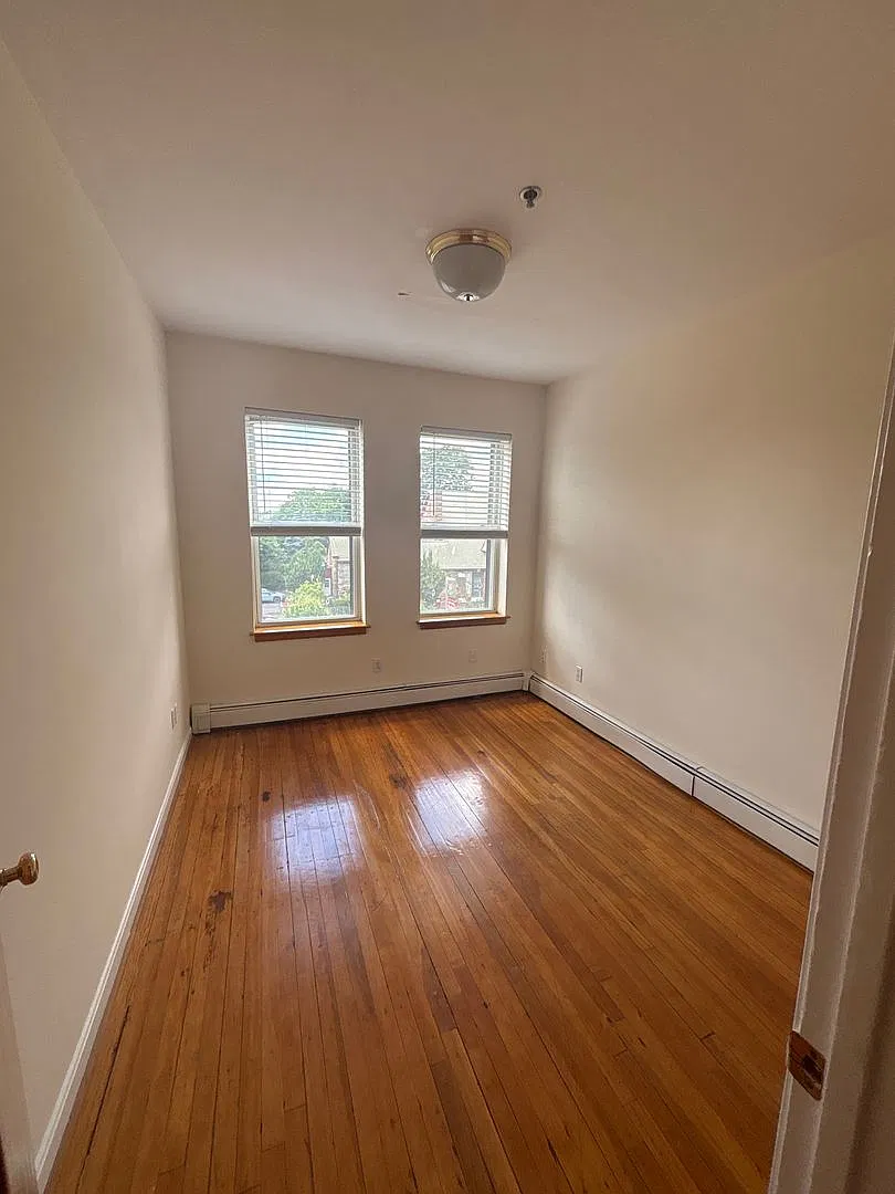 206 Chestnut Hill Ave — Photo 3