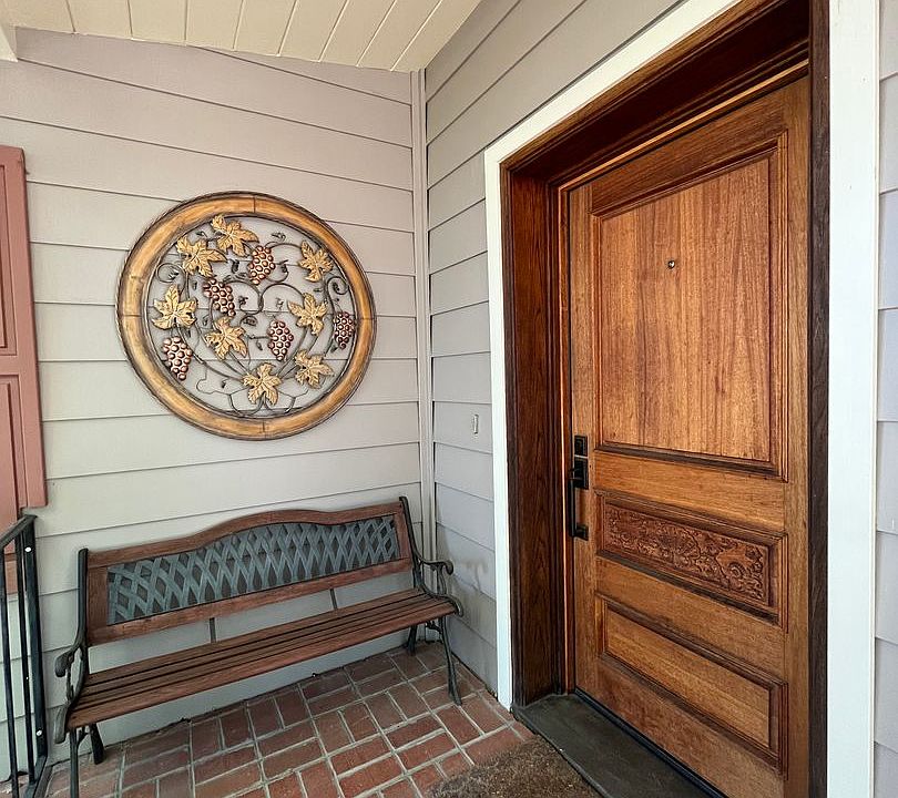 1st image of 1924 Hope St