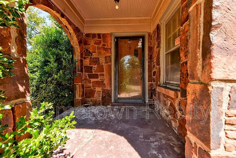 3 bed, 2.0 bath, 1543 sqft, $1,095 — Photo 1