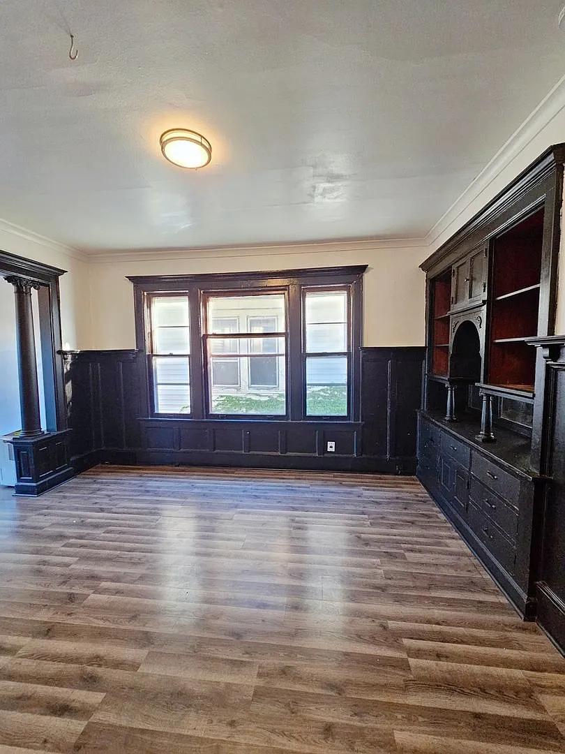 Charming 3BR Duplex in Milwaukee — Photo 4
