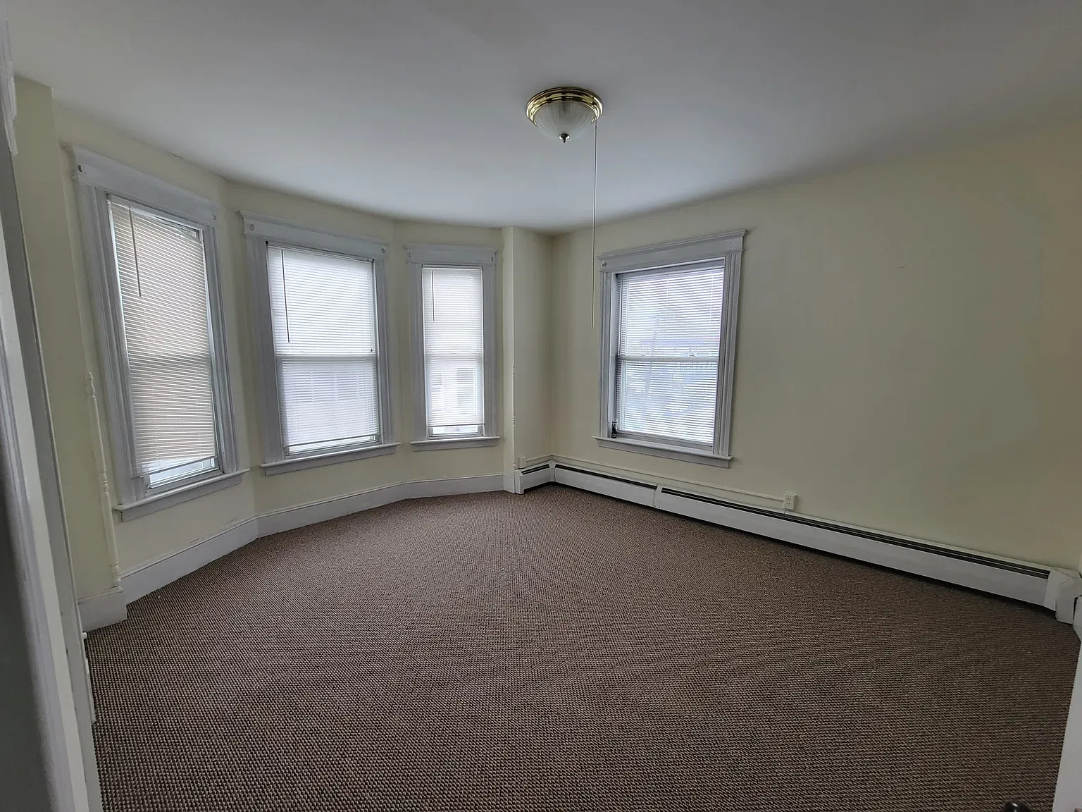 1318 E Main St — Photo 2