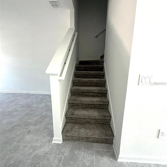 3318 Laurent Loop — Photo 4
