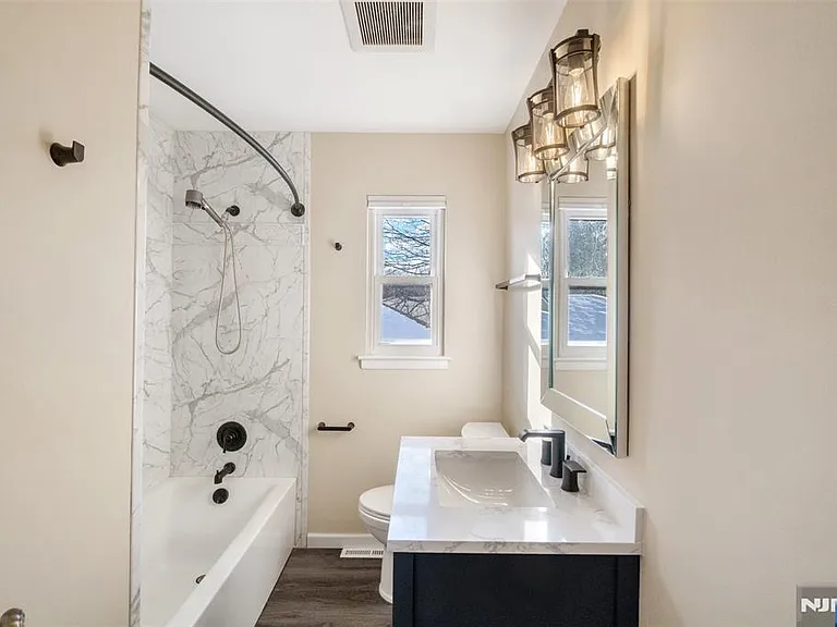 75 Cypress Rd — Photo 11
