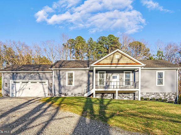 3rd image of 22 Lake Country Dr