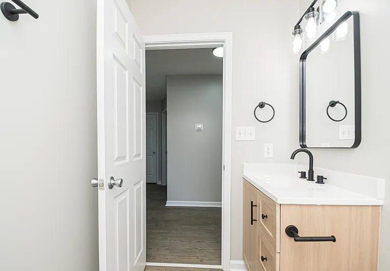 3401 Connection Dr — Photo 13