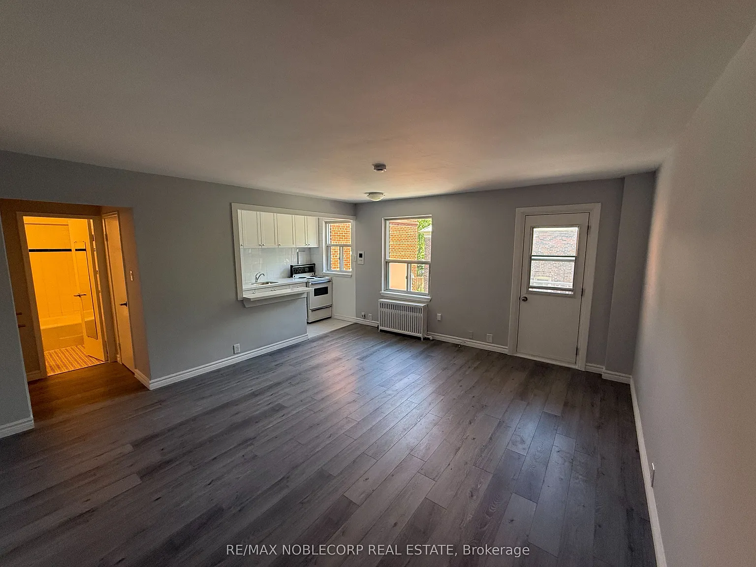Studio, $1,590 — Photo 3
