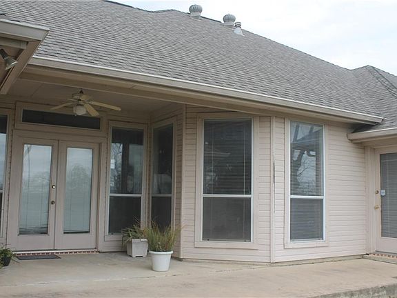 2nd image of 813 Peterstow Dr
