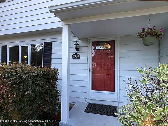 2nd image of 4390 Doncaster Ave