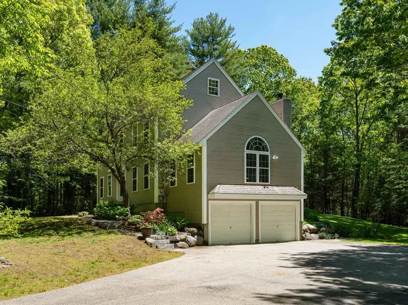 3 Oxbow Farm Road, Stratham, NH 03885