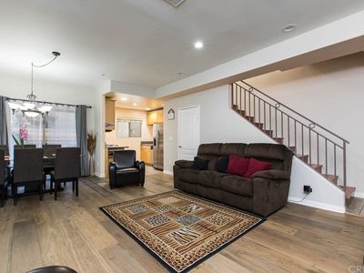 7223 Baird Ave APT 105, Reseda, CA, 91335