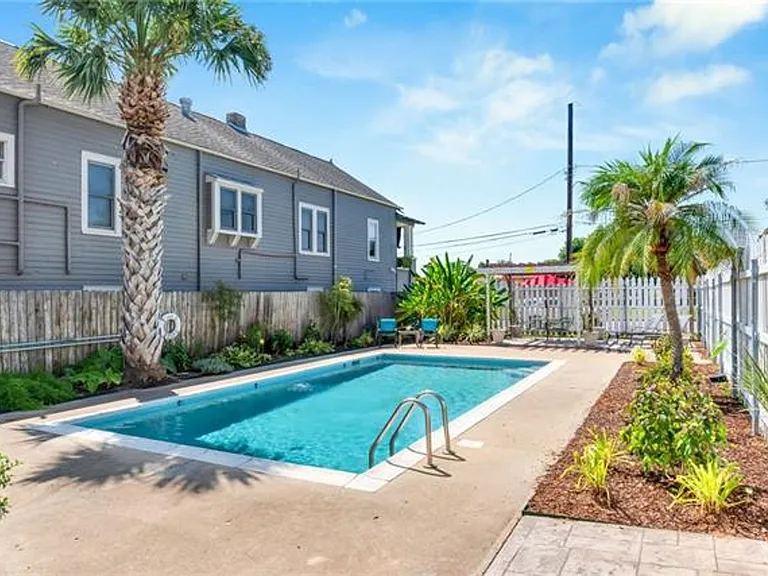 818 Moss St — Photo 4