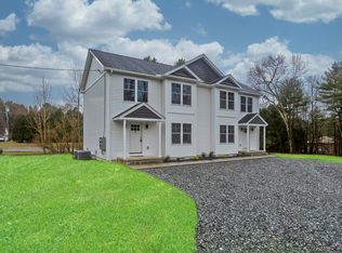 5 Bay Rd, Belchertown, MA 01007
