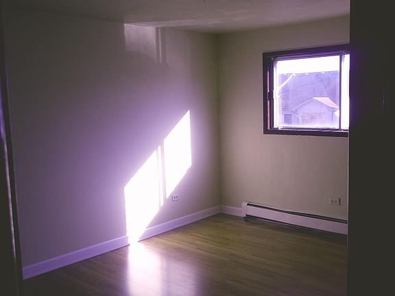 3rd image of 2051 Narcissus Ave APT 3E
