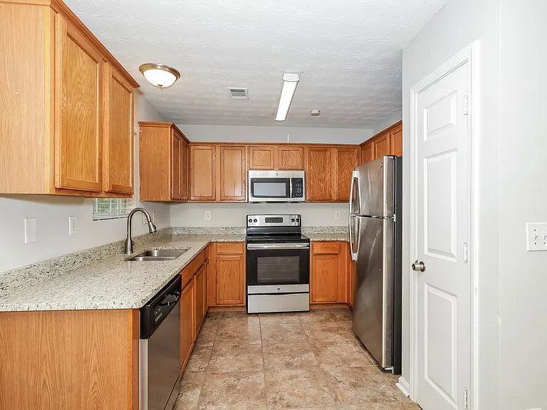 2059 Oak Terrace Dr SE — Photo 9