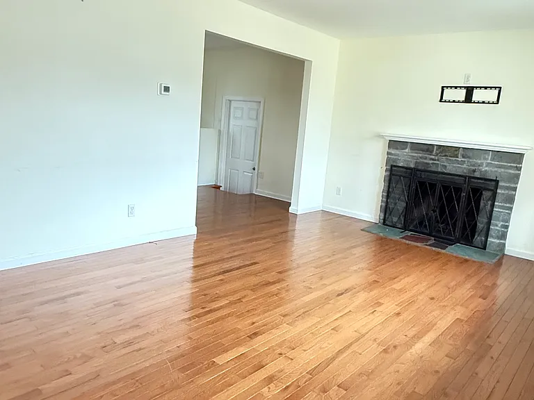 50 W Lake Dr — Photo 3