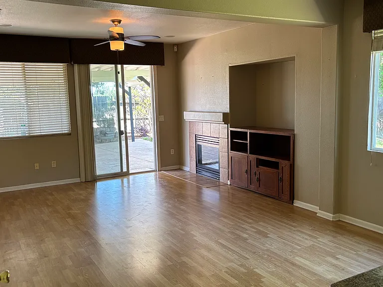9336 Sierra River Dr — Photo 2