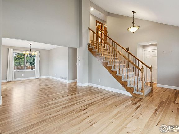 3rd image of 1424 Barberry Dr