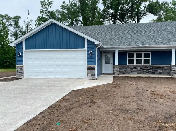 152 Myers St, Wheatfield, IN 46392