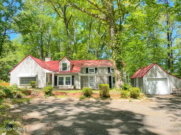 130 W Elm Street, Robbins, NC 27325