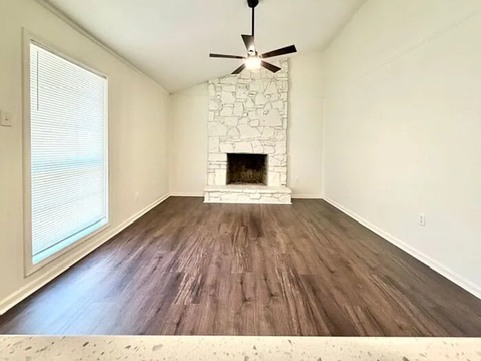 5673 Longacre Ave — Photo 6